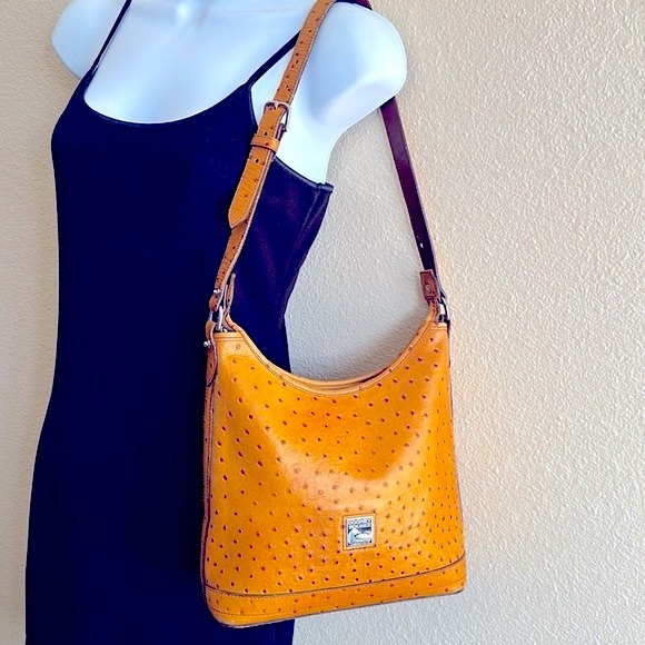 STUNNING VINTAGE DOONEY & BOURKE CAMEL HANDBAG WITH DUSTBAG - Picture 10 of 13